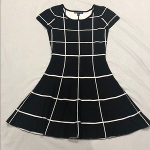 EUC black/white knit dress size S